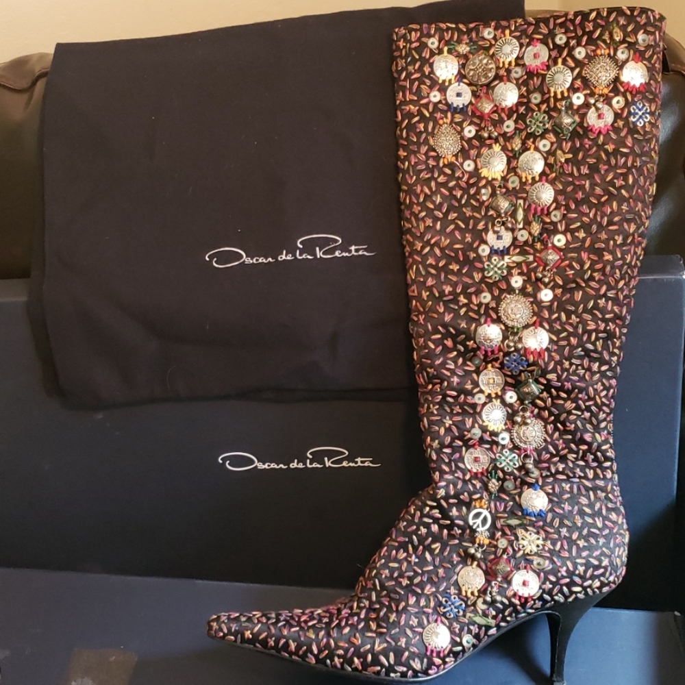 Oscar de la Renta Satin Embroidery Black Boot 39